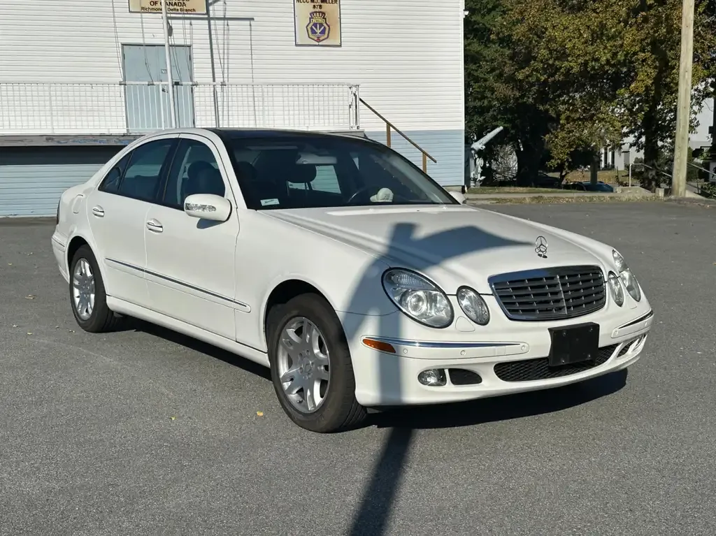 Mercedes-Benz E-Class 2005 photo 3