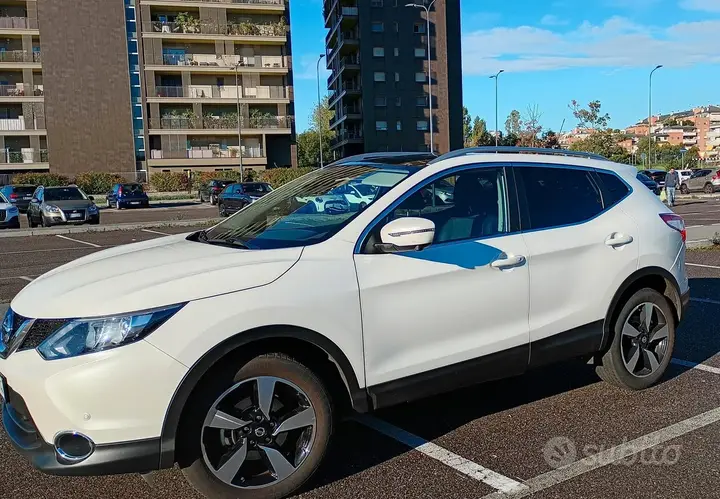 Nissan Qashqai 2015 photo 2