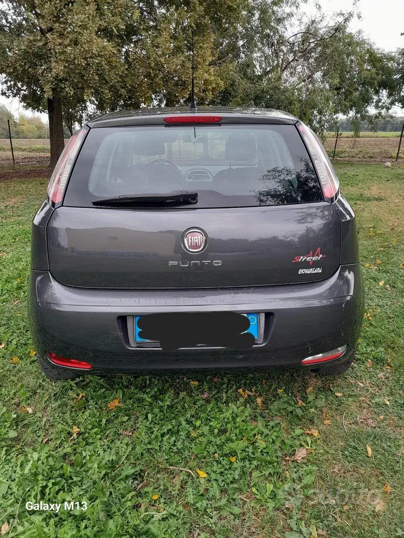 Fiat Punto 2014 photo 2