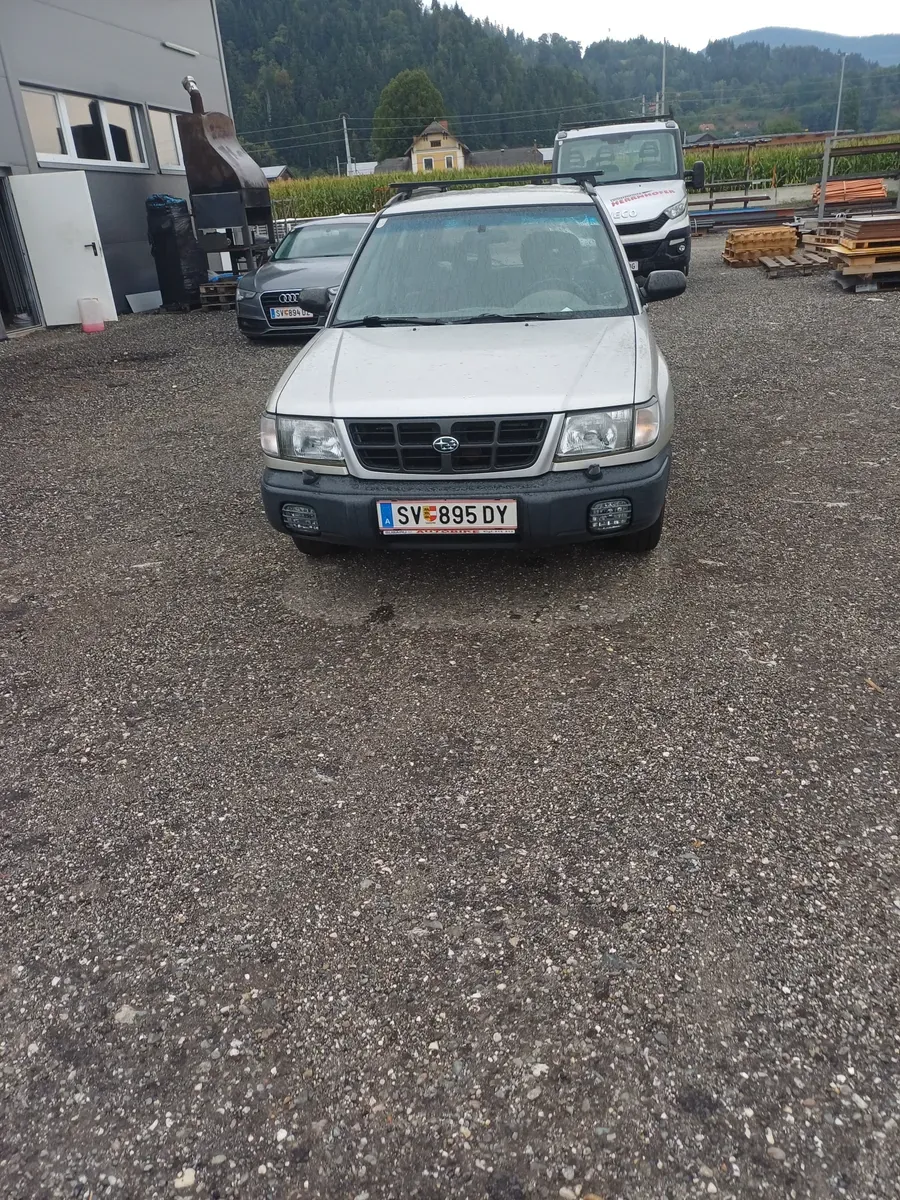 Subaru Forester 1998 photo 2