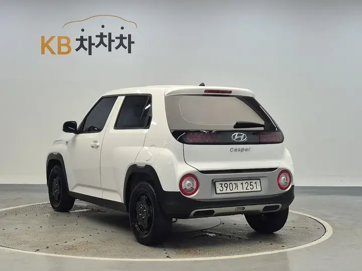 Hyundai Casper 2023 photo 2