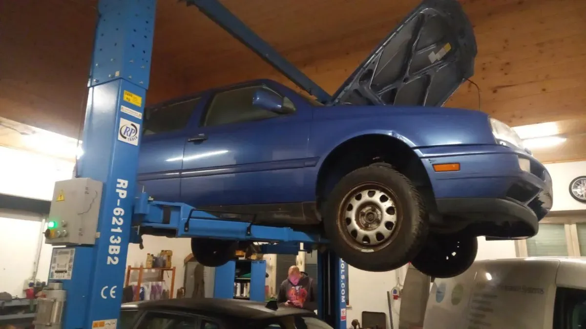 Volkswagen Golf 1995 photo 2