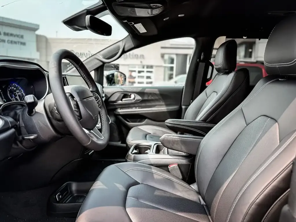 Chrysler Pacifica 2027 photo 4