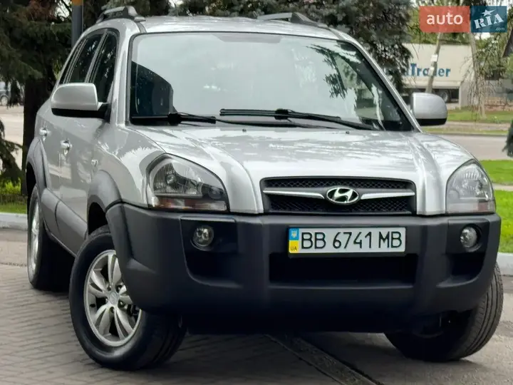 Hyundai Tucson 2011 photo 2
