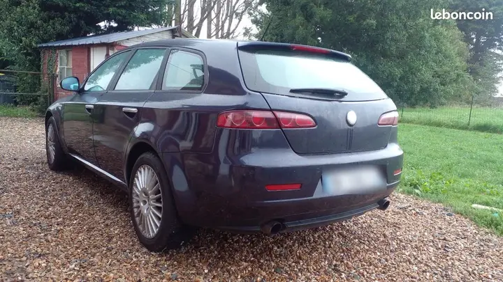 Alfa Romeo 159 2006 photo 2