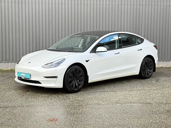 Tesla Model 3 2023 photo 3