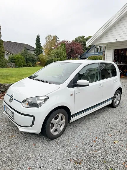 Volkswagen E-Up! 2015 photo 4