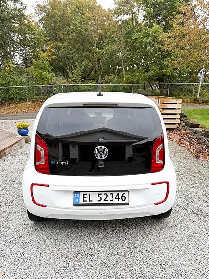 Volkswagen E-Up! 2015 photo 2