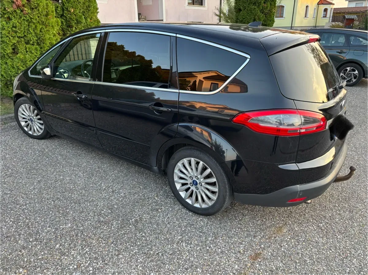 Ford S-Max 2011 photo 2