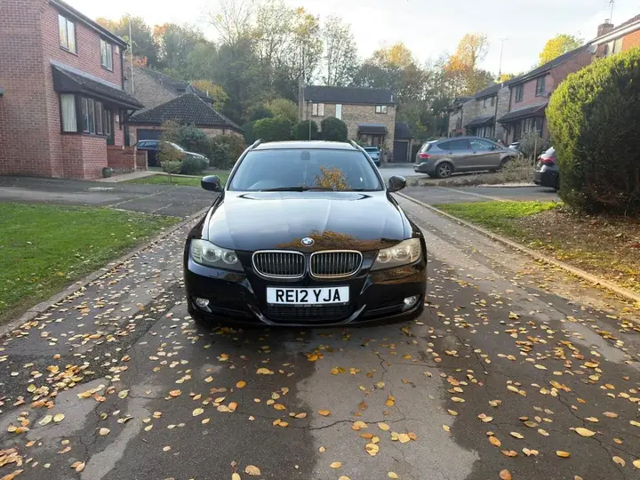 BMW 3 Series 2012 photo 2