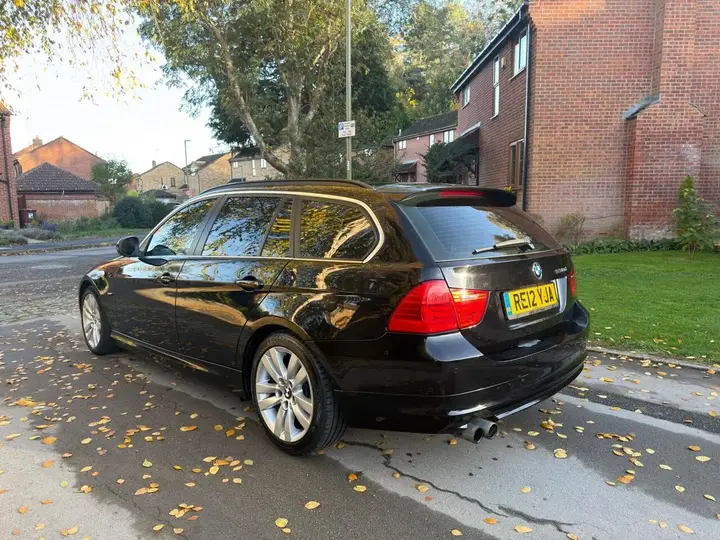 BMW 3 Series 2012 photo 4