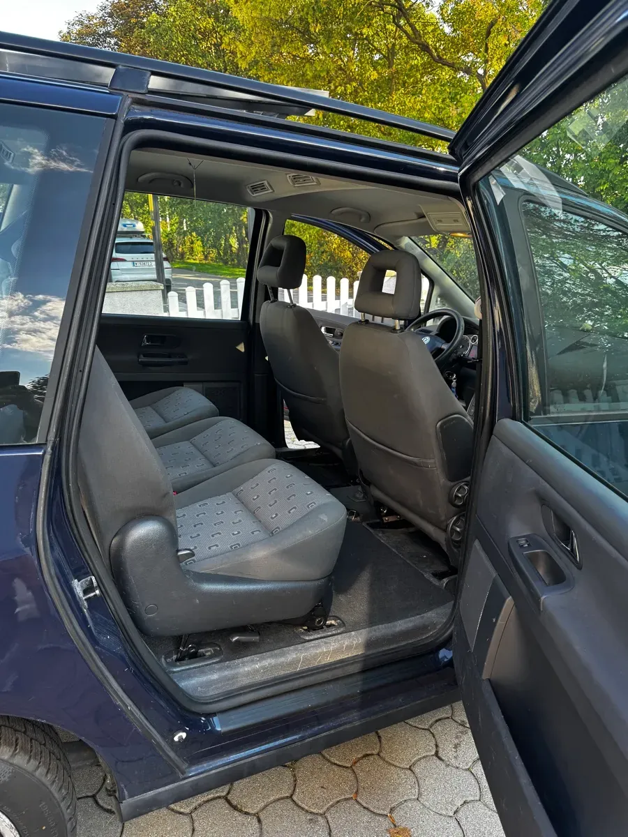 Volkswagen Sharan 2009 photo 3
