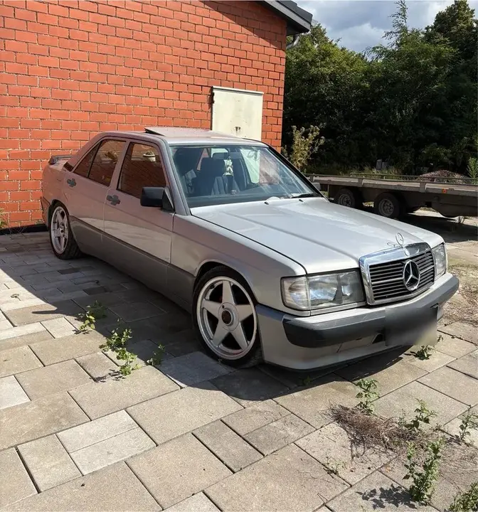 Mercedes-Benz 190D