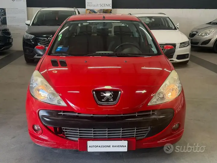 Peugeot 206 2012 photo 3