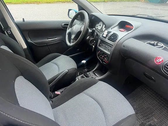 Peugeot 206 2006 photo 3