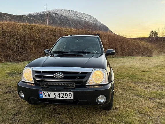 Suzuki Xl7 2005 photo 3