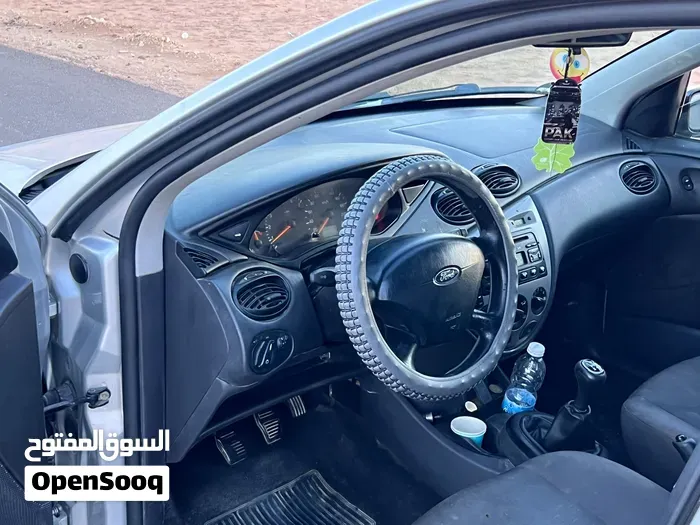 Ford Focus 2004 photo 2