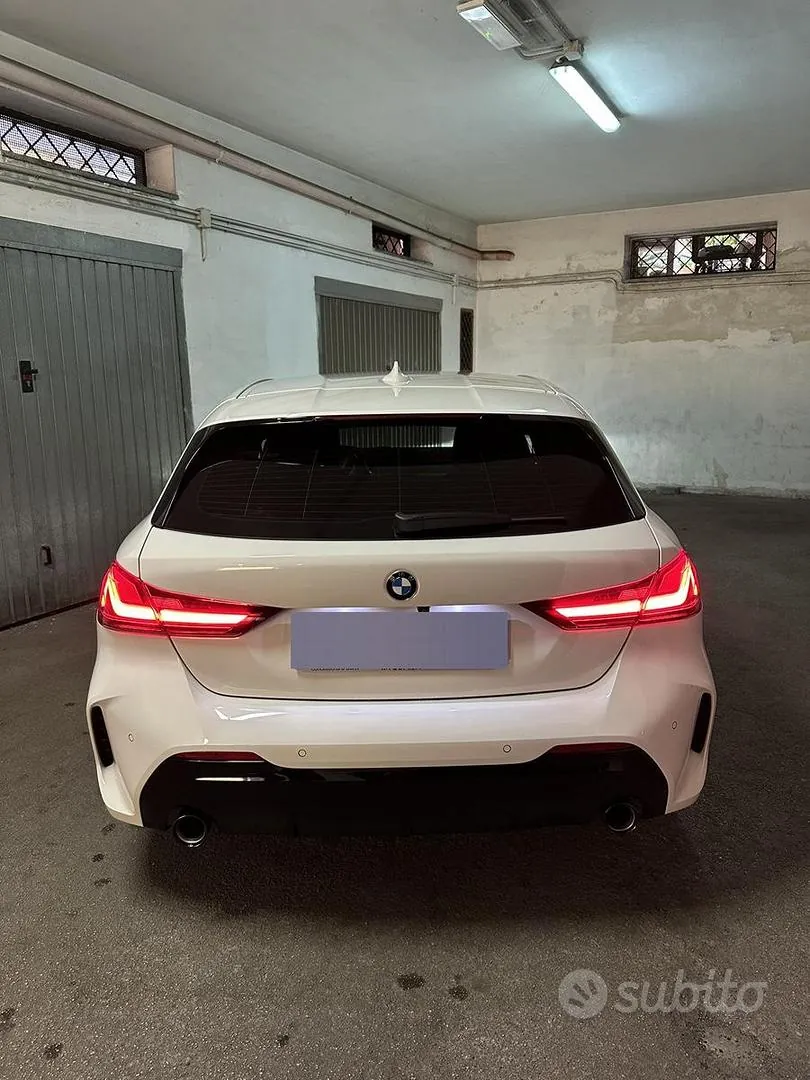BMW 1 Series 2021 photo 2