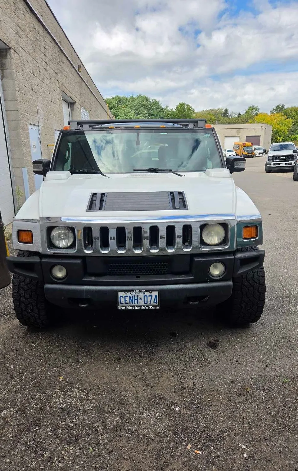 Hummer H2 2005 photo 2