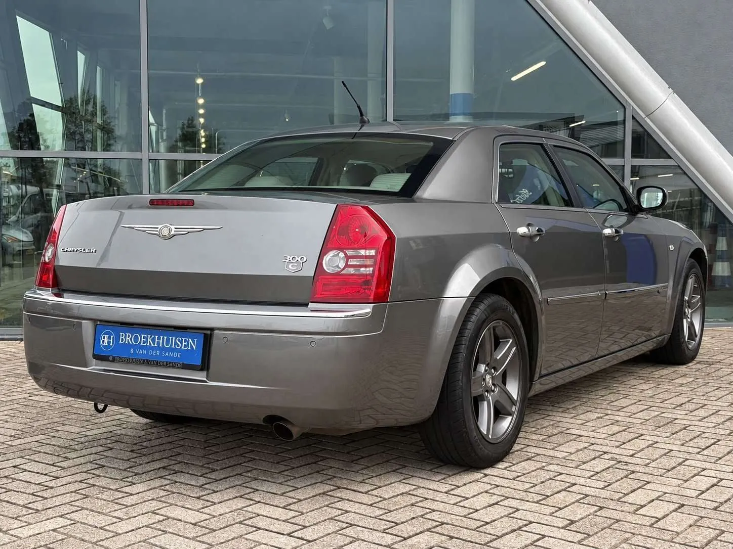 Chrysler 300C 2008 photo 2