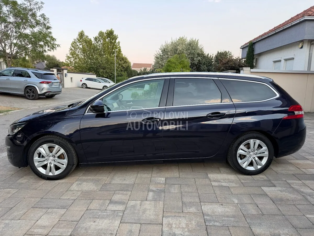 Peugeot 308 2015 photo 3