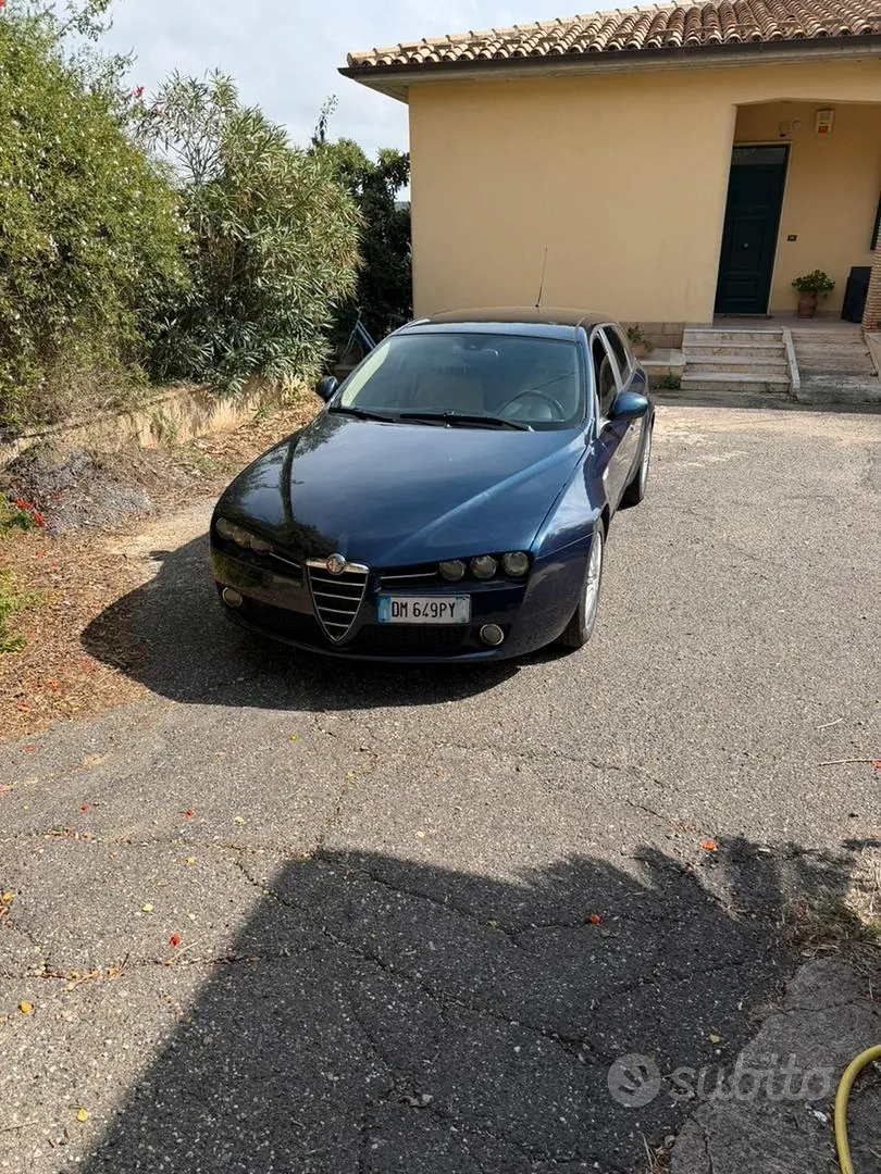 Alfa Romeo 159 2008 photo 4