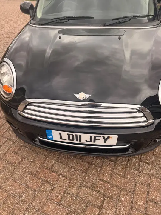 Mini Clubman 2011 photo 2