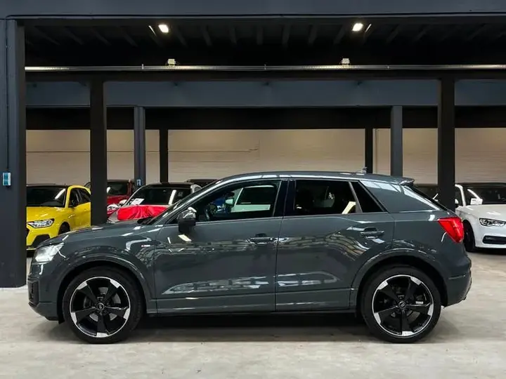 Audi Q2 2017 photo 2