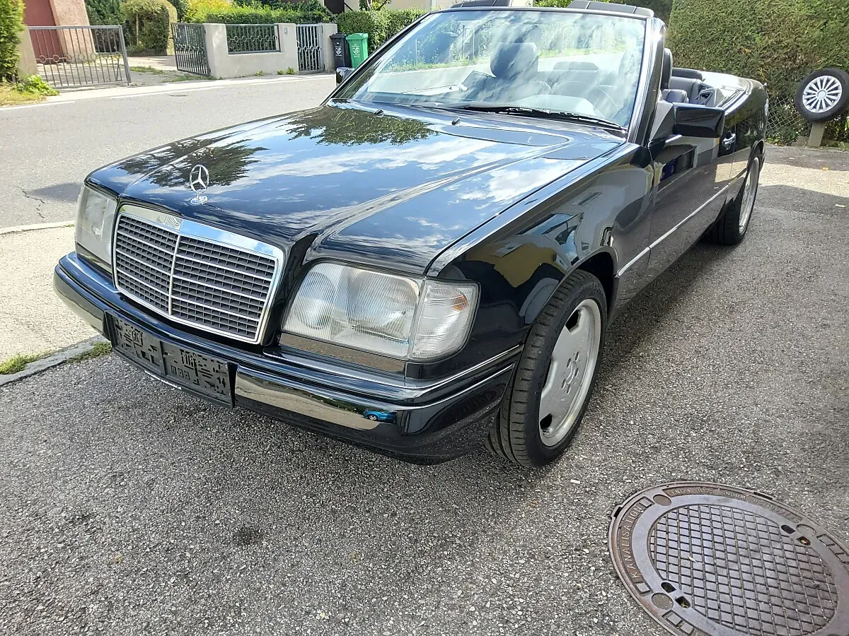 Mercedes-Benz E-Class 1994 photo 3