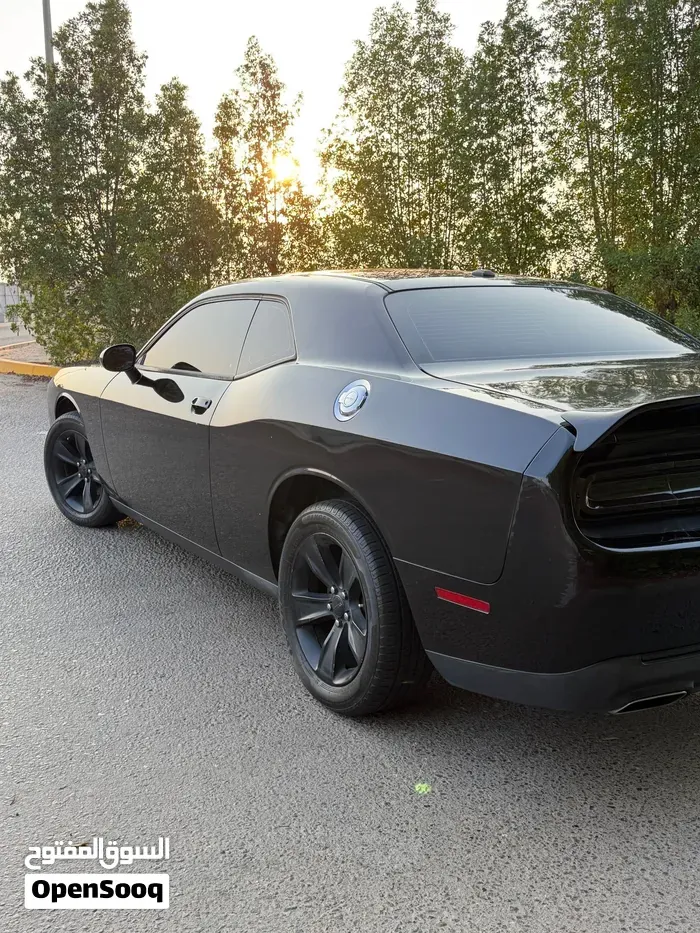 Dodge Challenger 2018 photo 4