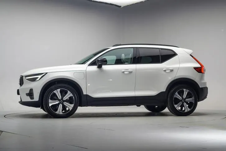 Volvo Xc40 2022 photo 2