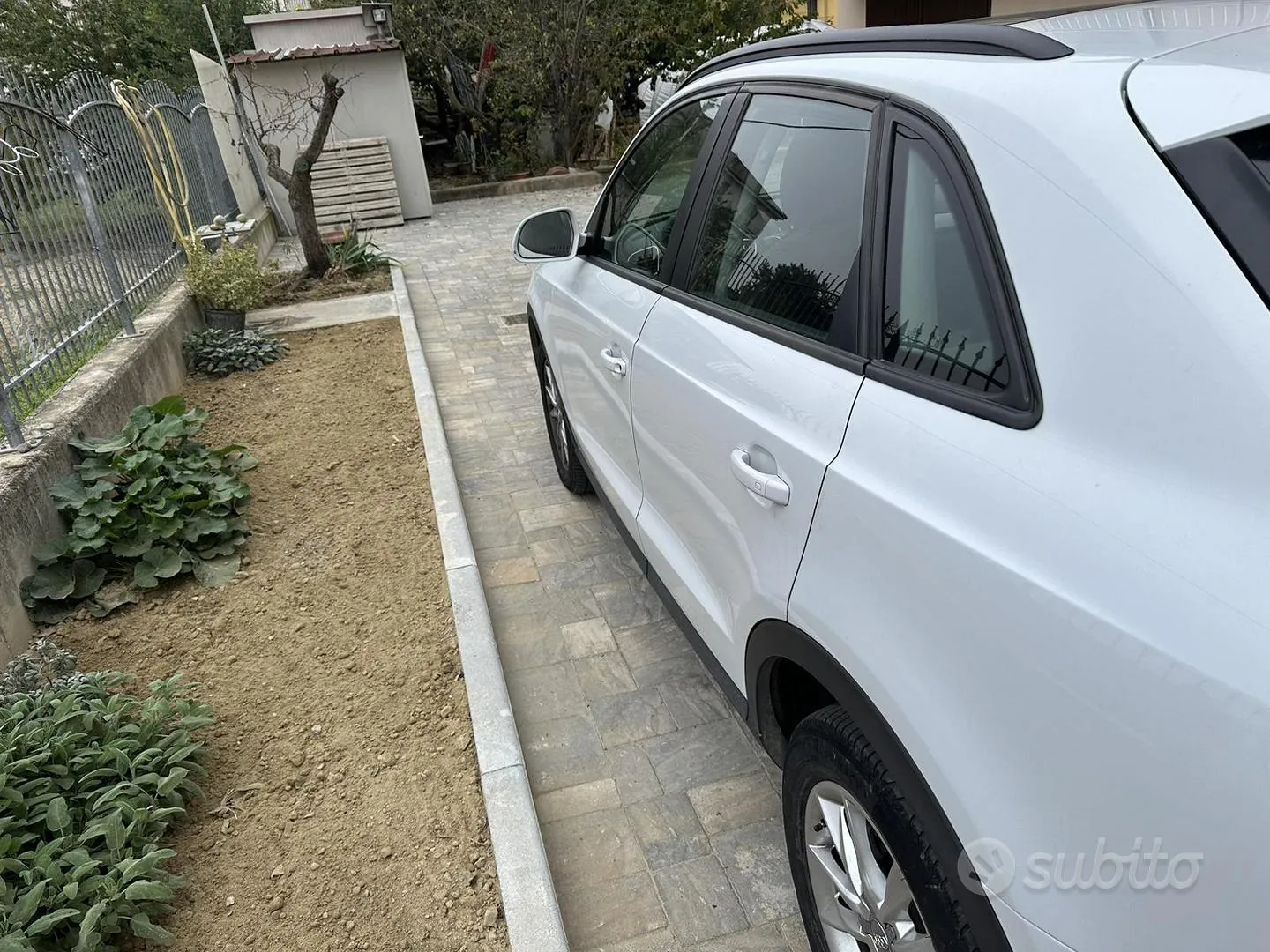 Audi Q3 2014 photo 2