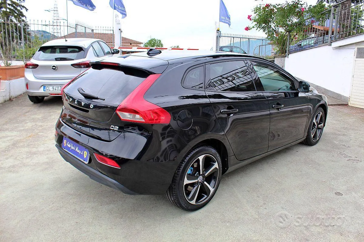 Volvo V40 2016 photo 5