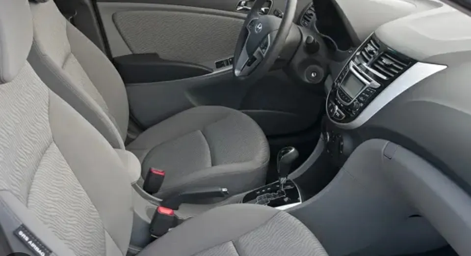 Hyundai Accent 2014 photo 3