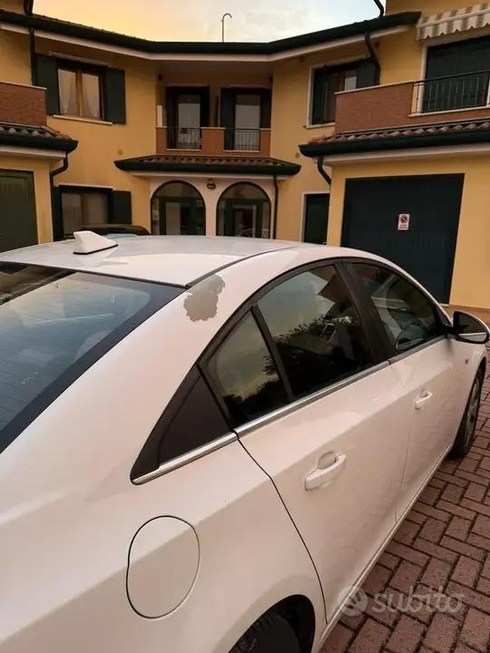 Chevrolet Cruze 2011 photo 4