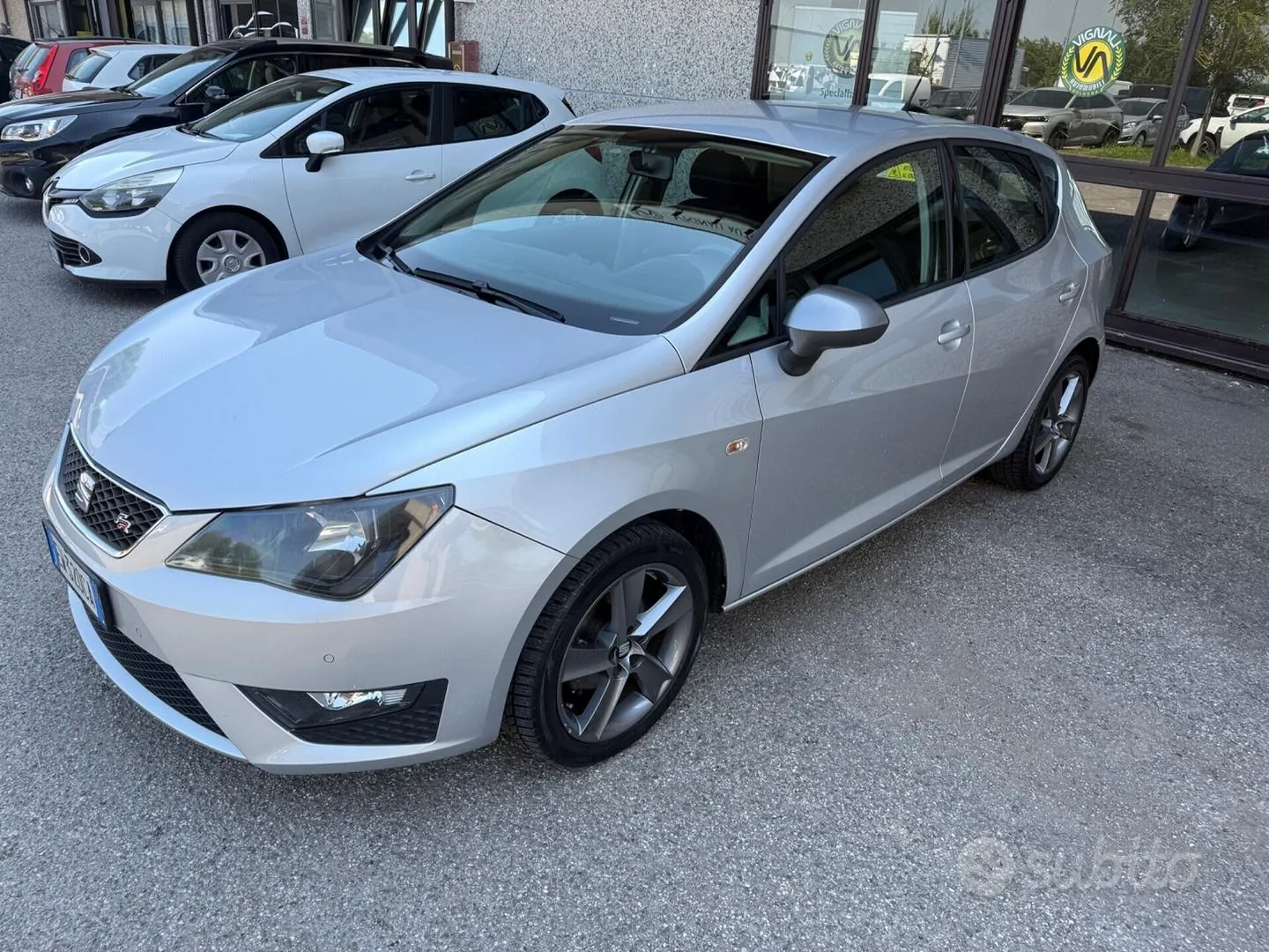 Seat Ibiza 2014 photo 2