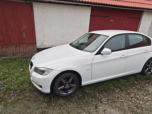 BMW 318I