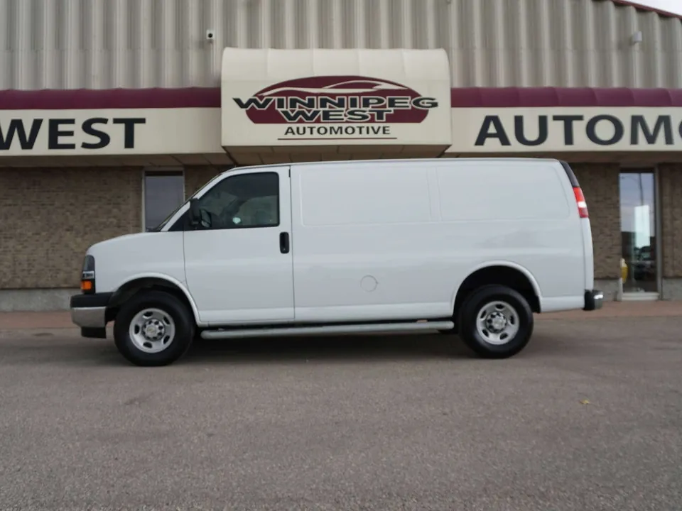 Chevrolet Express 2024 photo 2