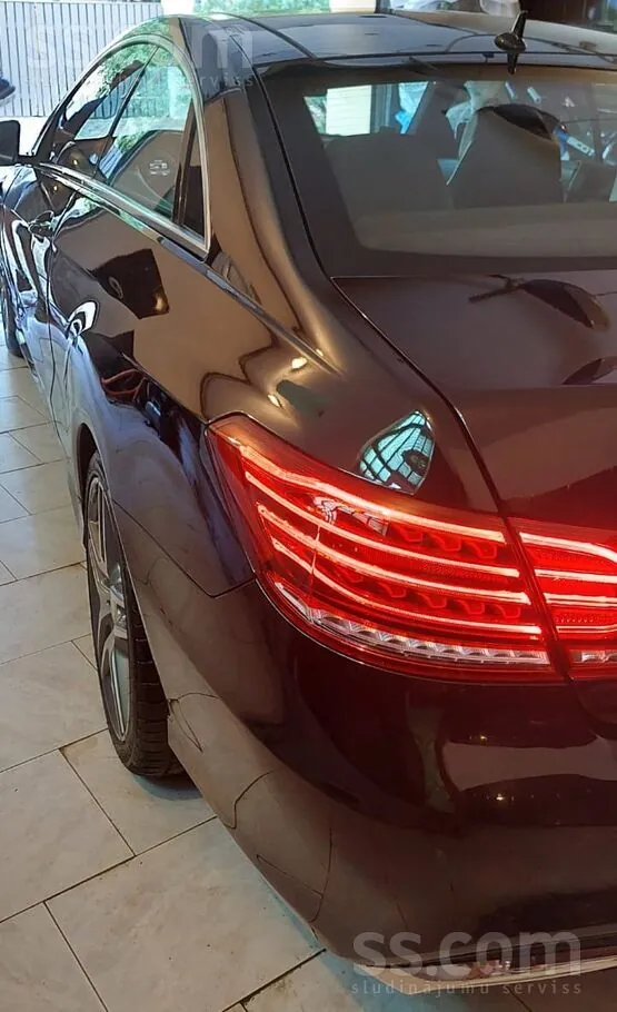 Mercedes-Benz E220 2014 photo 3