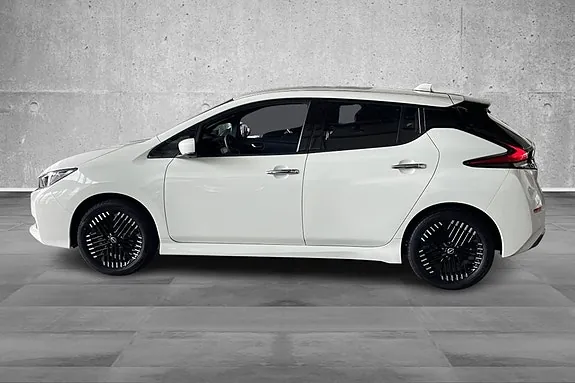 Nissan Leaf 2023 photo 3
