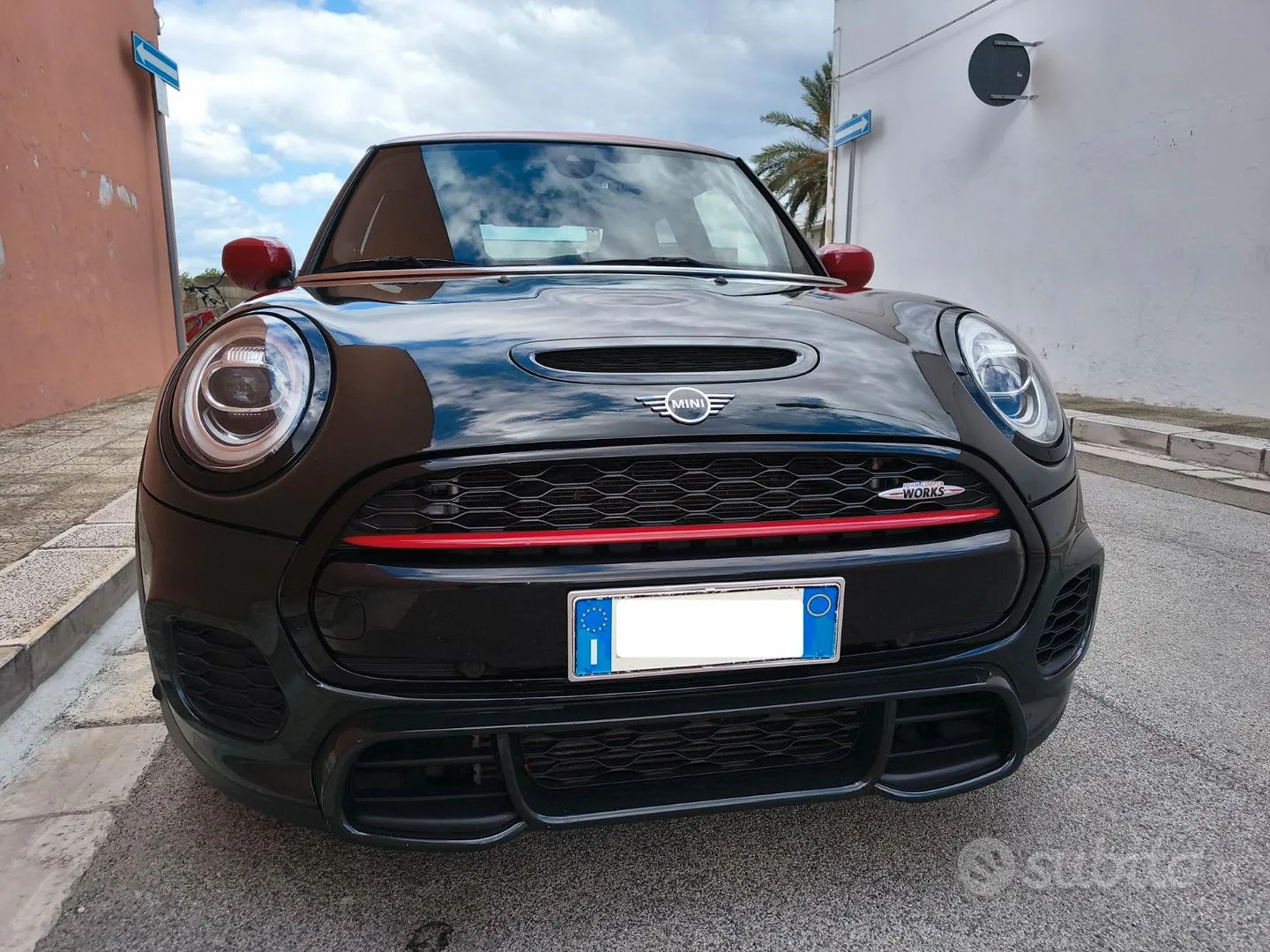 Mini John Cooper Works 2.0 Turbo 2019 photo 3