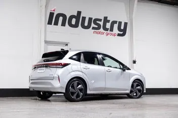 Nissan Aura 2021 photo 3
