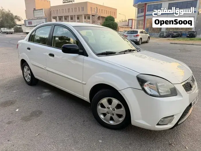 Kia Rio 2011 photo 2