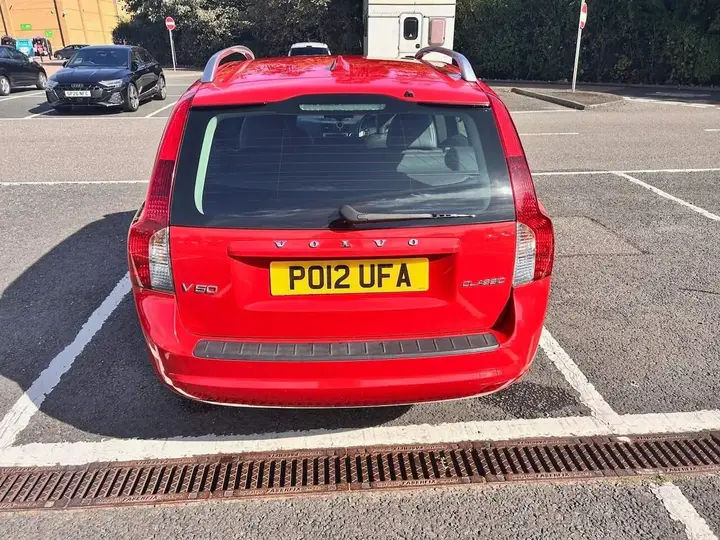 Volvo V50 2025 photo 5