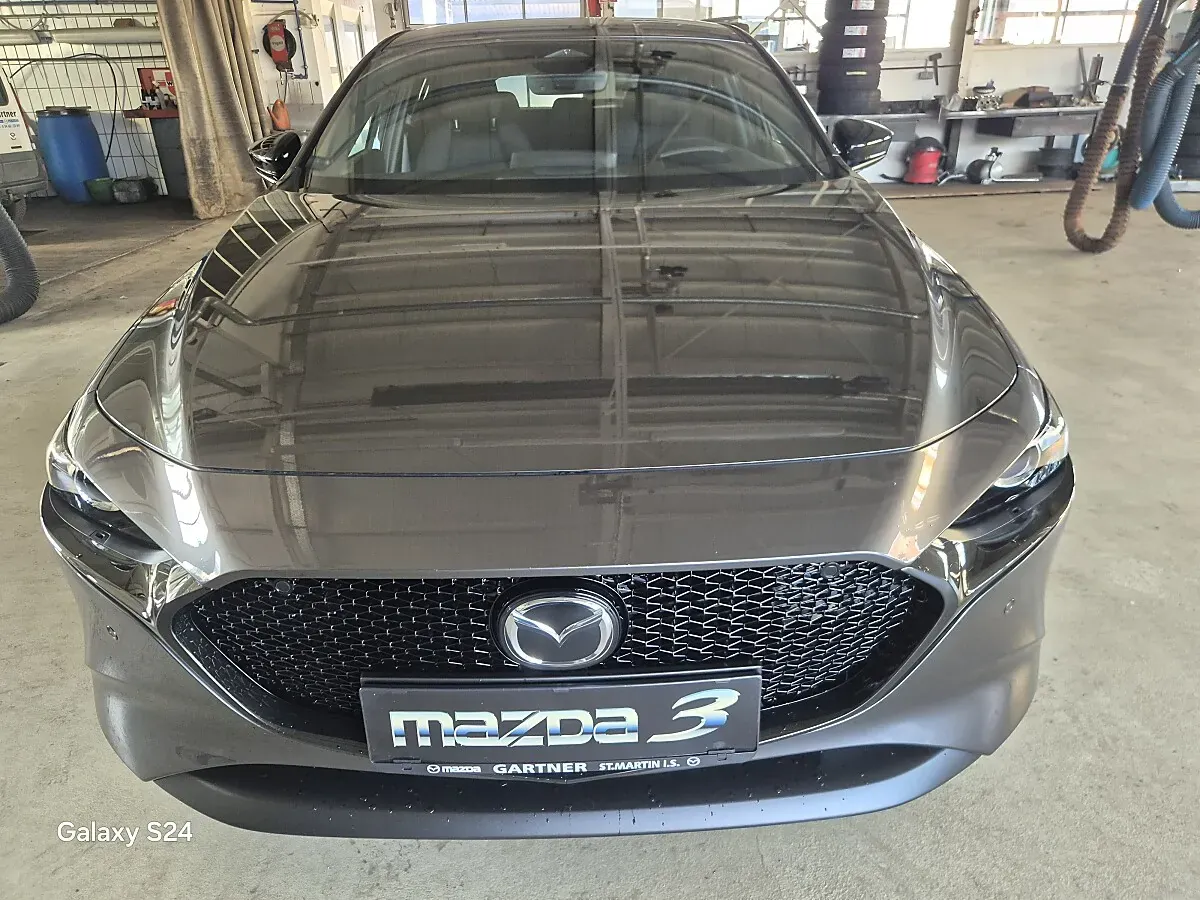 Mazda Mazda3 2026 photo 2