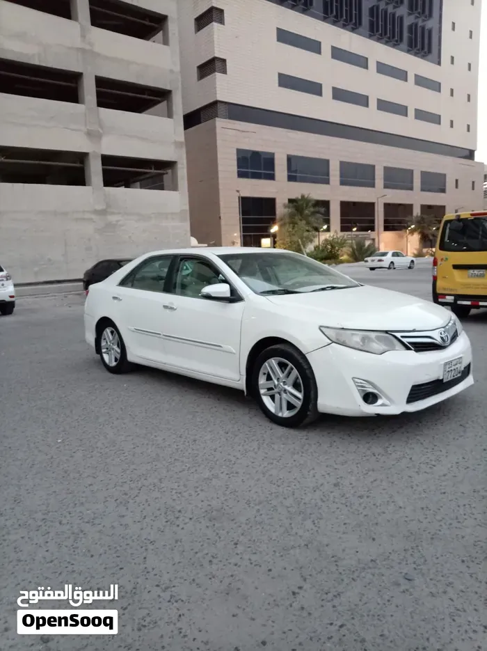 Toyota Camry 2015 photo 2