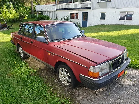 Volvo 240 1988 photo 2