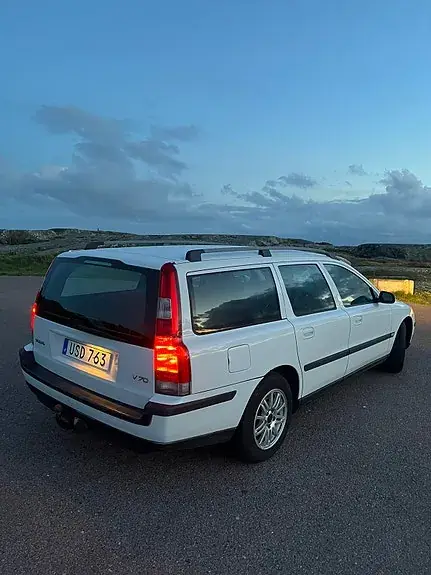 Volvo V70 2004 photo 2
