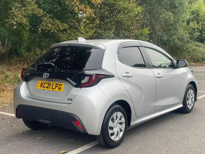 Toyota Yaris 2021 photo 3
