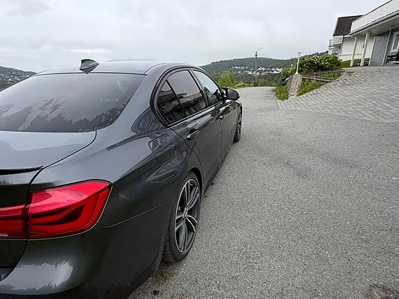 BMW 330E 2017 photo 3